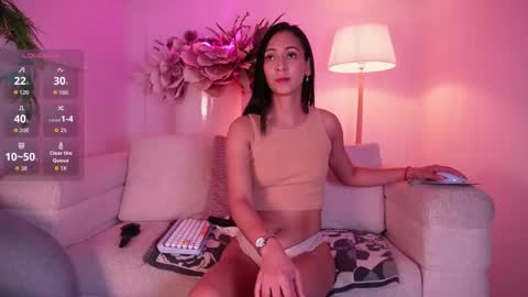Mia online show from May 25, 11:49 am
