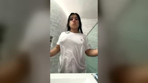 Snapshot of mia_roux1 chatting on June 28, 4:24 pm Mia online show from June 28, 4:24 pm
