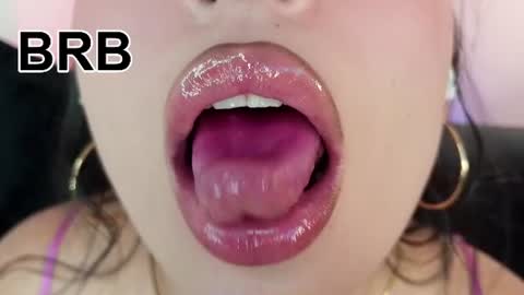 Snapshot of mia_roux1 chatting on July 6, 10:45 pm Mia online show from July 6, 10:45 pm