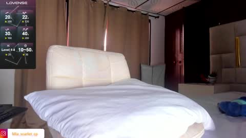 MIA HOT online show from May 11, 4:04 pm