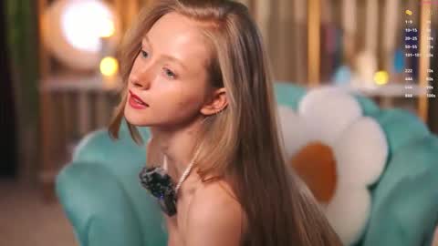 Mia online show from March 4, 3:51 pm