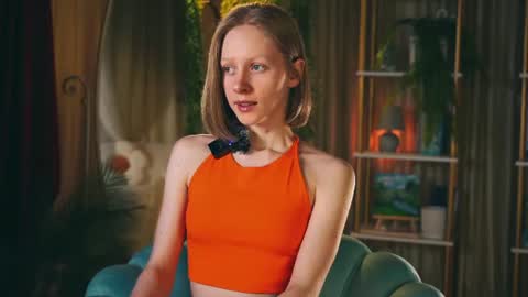 Mia online show from June 27, 7:08 pm