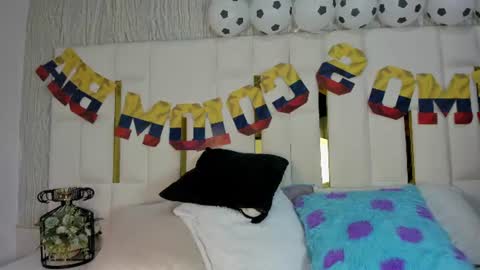 mia_vy online show from June 28, 3:12 am