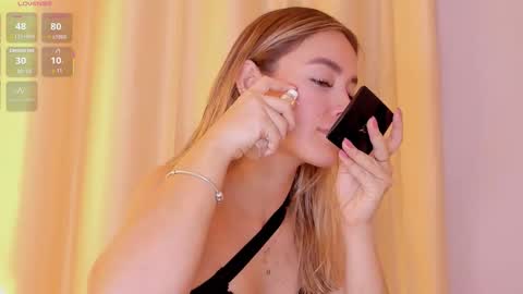 Mia White  online show from December 16, 12:54 pm