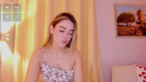 Mia White  online show from January 13, 1:05 pm