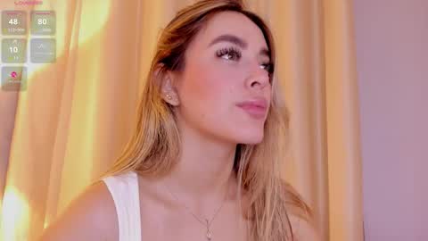 Mia White  online show from February 25, 1:21 pm