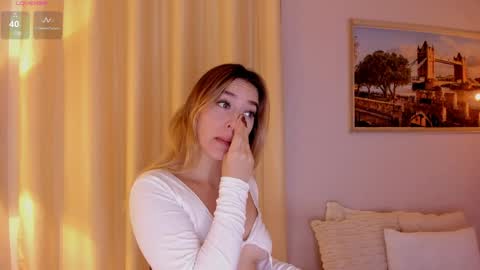 Mia White  online show from April 13, 1:16 pm