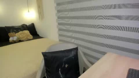 Snapshot of mia_xgray chatting on June 24, 7:46 pm Mia online show from June 24, 7:46 pm