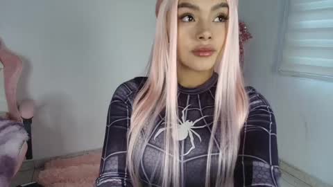 mia_zafir online show from May 15, 8:16 pm