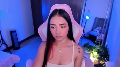 Snapshot of miaa_06 chatting on February 8, 3:10 am mia nicolle online show from February 8, 3:10 am