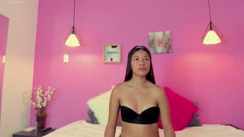 Snapshot of miaa_coleman_ chatting on November 3, 3:46 pm Mia Coleman online show from November 3, 3:46 pm