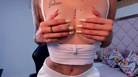 Mia  online show from July 17, 12:56 pm