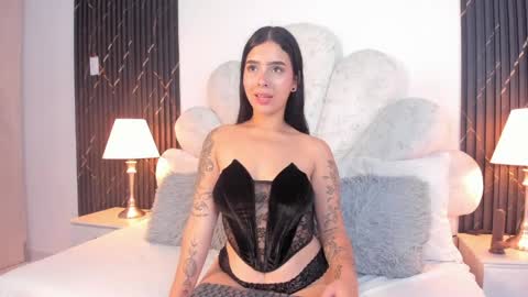 Snapshot of miaa_gold chatting on May 23, 5:39 pm Mia online show from May 23, 5:39 pm