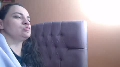 Snapshot of miaabrownn chatting on January 5, 6:13 pm MIA online show from January 5, 6:13 pm