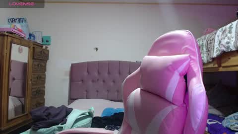 Snapshot of miaabrownn chatting on June 18, 11:09 pm MIA online show from June 18, 11:09 pm