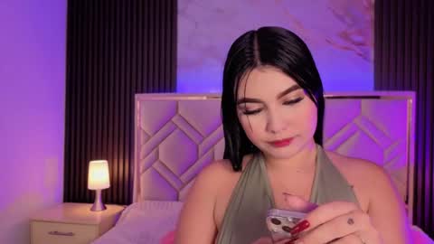 Miaa Farrel online show from April 9, 7:08 pm