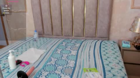 Snapshot of miaaffox chatting on January 10, 7:37 pm miaaffox online show from January 10, 7:37 pm