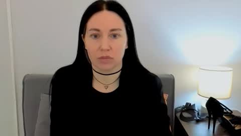 Mia online show from March 16, 4:11 pm