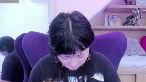 Mia online show from January 10, 12:29 pm