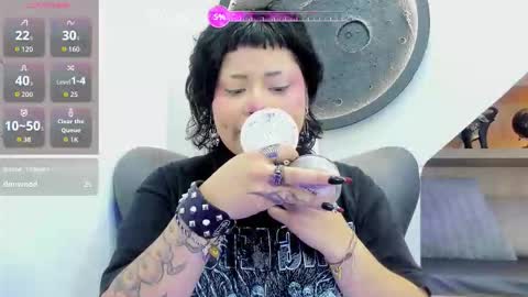 Mia online show from February 16, 12:56 pm