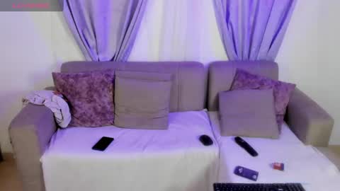 mia red hair molly short hair online show from May 24, 1:43 am