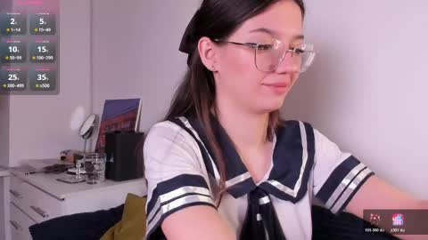 mia online show from April 18, 10:32 pm