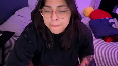 Mia online show from March 25, 2:50 am