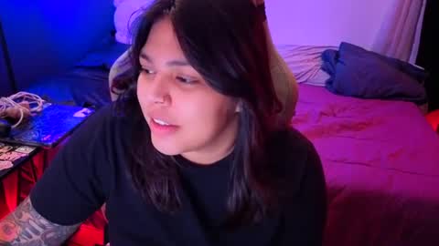 Snapshot of miacanela_xo chatting on June 13, 2:09 am Mia online show from June 13, 2:09 am