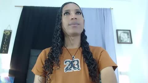 MiaCoock online show from November 6, 1:23 pm