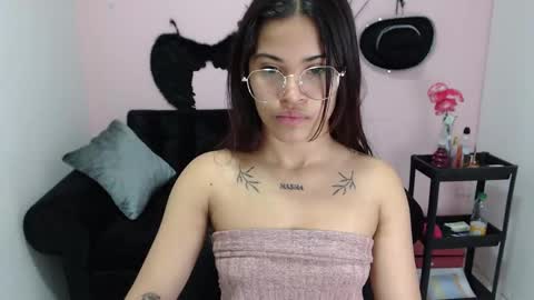 miacumgirl online show from January 16, 12:20 pm