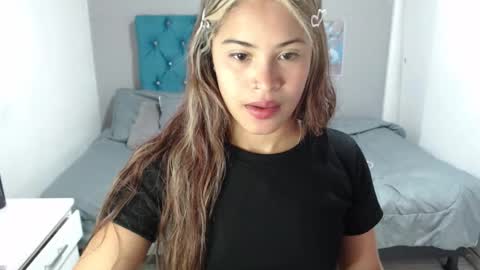 miacumgirl online show from March 17, 12:30 pm