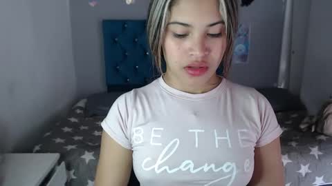 Snapshot of miacumgirl chatting on April 21, 12:22 pm miacumgirl online show from April 21, 12:22 pm