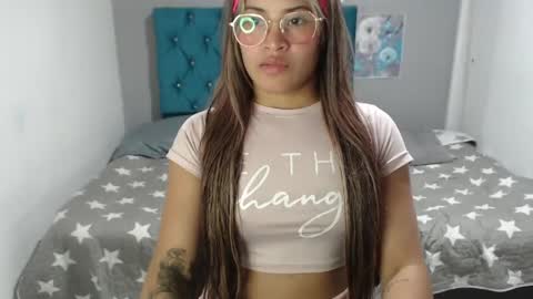 Snapshot of miacumgirl chatting on April 29, 6:25 pm miacumgirl online show from April 29, 6:25 pm