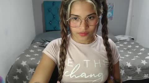 Snapshot of miacumgirl chatting on April 30, 9:30 pm miacumgirl online show from April 30, 9:30 pm