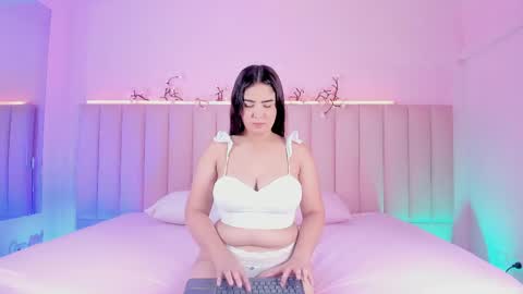 Snapshot of miafarrog chatting on April 19, 7:38 pm miafarrog online show from April 19, 7:38 pm