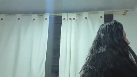 Snapshot of miafix chatting on February 1, 11:47 pm Mia Carter Schedule 800 - 1430 gtm-5 online show from February 1, 11:47 pm