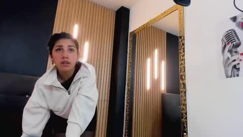 Snapshot of miafix chatting on February 5, 2:16 am Mia Carter Schedule 800 - 1430 gtm-5 online show from February 5, 2:16 am