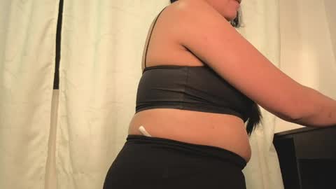 Snapshot of miafix chatting on April 21, 1:42 am Mia Carter Schedule 800 - 1430 gtm-5 online show from April 21, 1:42 am