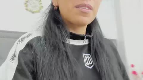 Snapshot of miafix chatting on June 21, 10:34 pm Mia Carter Schedule 800 - 1430 gtm-5 online show from June 21, 10:34 pm