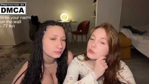 Mia online show from March 18, 11:19 pm