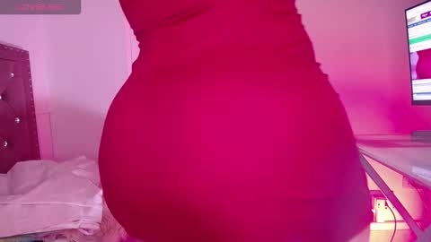 mia online show from March 27, 8:26 am