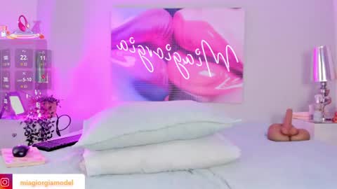 Mia  online show from April 17, 3:48 pm