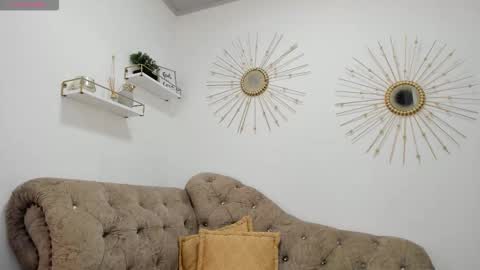 Miah Collins online show from February 7, 6:22 pm