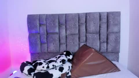 miah new independent model acount online show from November 14, 2:21 am