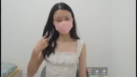 miahchan68 online show from October 12, 5:45 pm