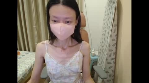 Snapshot of miahchan68 chatting on June 27, 3:28 pm miahchan68 online show from June 27, 3:28 pm