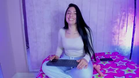 Mia online show from March 6, 3:47 am