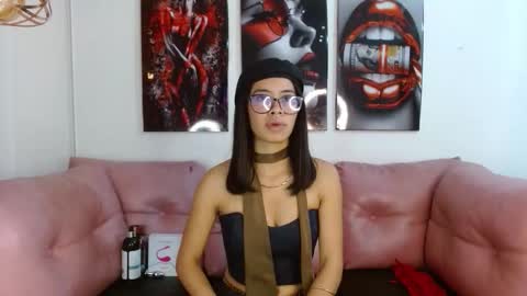 miahotcs online show from December 5, 2:47 pm