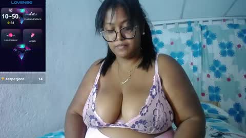 Snapshot of miajoseph_ chatting on April 18, 2:26 am miajoseph_ online show from April 18, 2:26 am