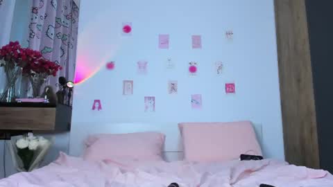 Snapshot of miakeler chatting on June 17, 4:30 pm milanaaaa online show from June 17, 4:30 pm